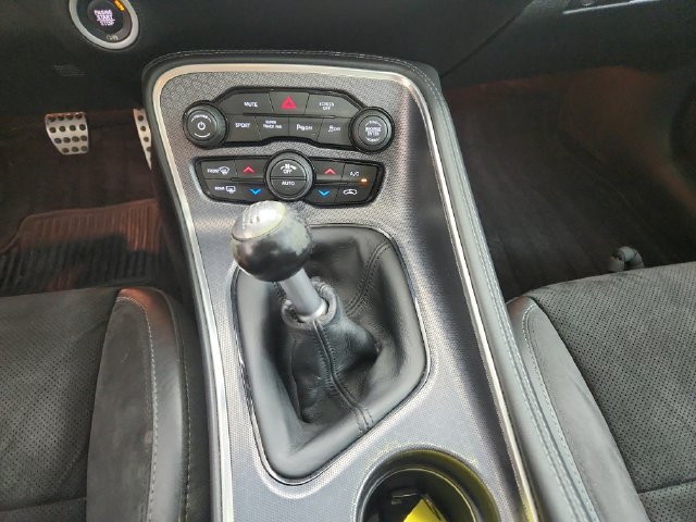 Used 2018 Dodge Challenger R/T Scat Pack w/ Leather Interior Group RWD image 26
