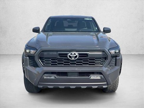 Used 2025 Toyota Tacoma TRD Off-Road image 2