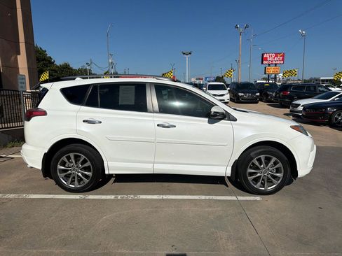 Used 2017 Toyota RAV4 Limited FWD image 4