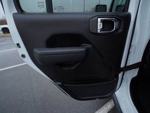 New 2026 Jeep Wrangler Rubicon image 15