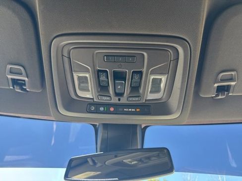Used 2019 GMC Sierra 1500 SLT w/ SLT Premium Plus Package AWD/4WD image 29