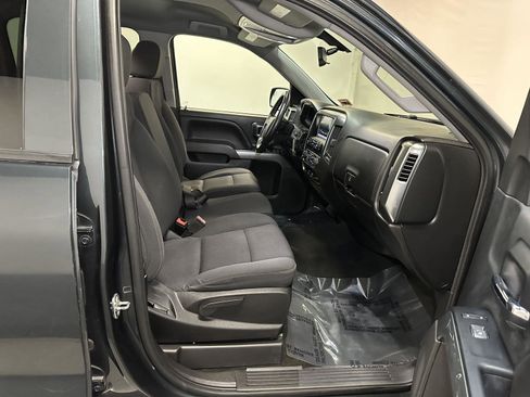 Used 2018 Chevrolet Silverado 1500 LT w/ LT Convenience Package image 38