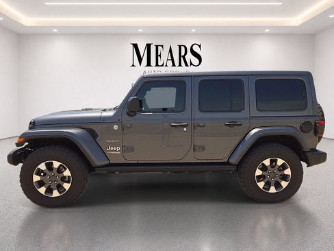 Used 2021 Jeep Wrangler Unlimited Sahara AWD/4WD image 2