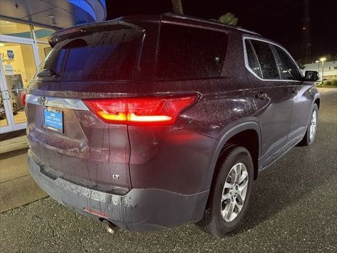 Used 2019 Chevrolet Traverse LT w/ LPO, Black Accent Package image 10