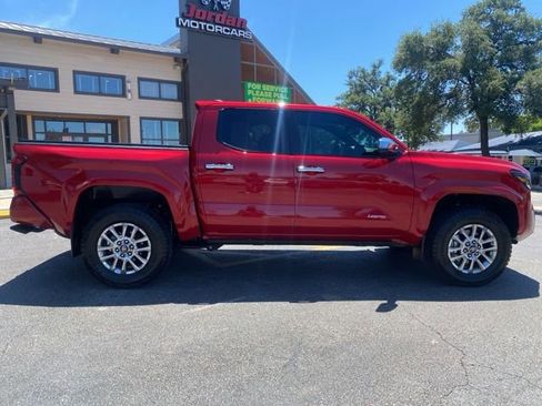 Used 2025 Toyota Tacoma Limited AWD/4WD image 6