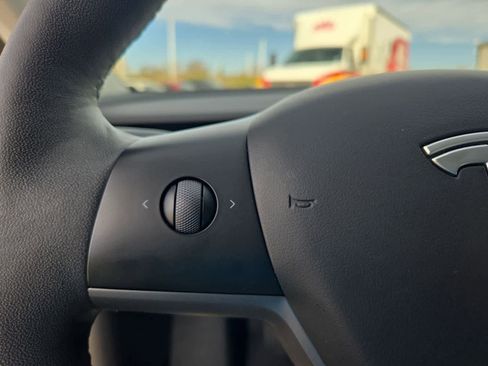 Used 2023 Tesla Model 3 Standard Range image 21