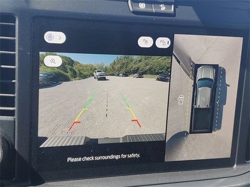 Used 2025 Ford F250 Platinum image 17