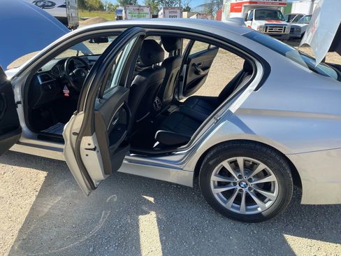 Used 2016 BMW 320i xDrive 320i xDrive Sedan 4D image 10