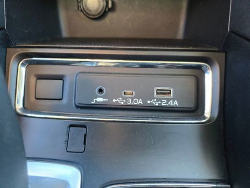 Used 2023 Subaru Ascent Premium w/ Convenience Package image 27