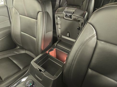 Certified 2023 Chevrolet Traverse RS image 29