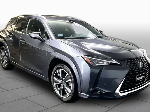 Used 2025 Lexus IS 350 F Sport AWD/4WD image 3