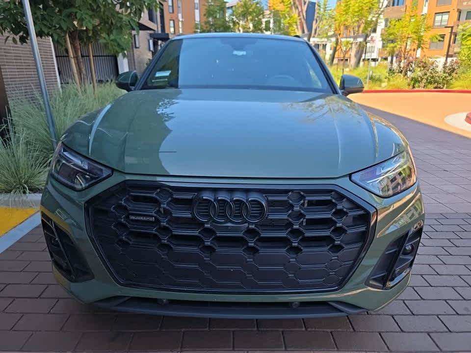 Used 2023 Audi Q5 e Premium Plus AWD/4WD image 2