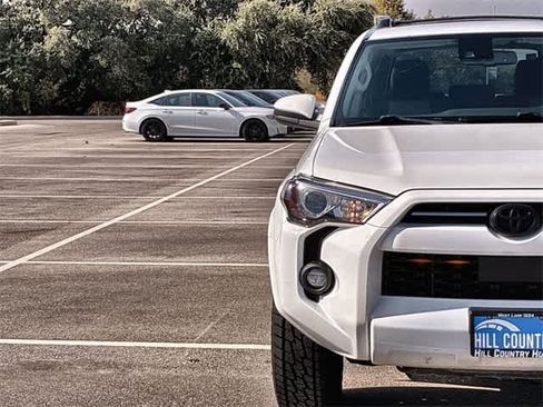 Used 2023 Toyota 4Runner SR5 image 10