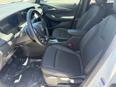 Used 2024 Buick Encore GX Sport Touring w/ Advanced Technology Package FWD image 11