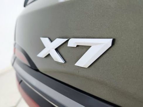 Used 2025 BMW X7 xDrive40i w/ M Sport Package AWD/4WD image 17