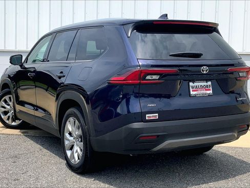 Used 2025 Toyota Grand Highlander AWD image 15