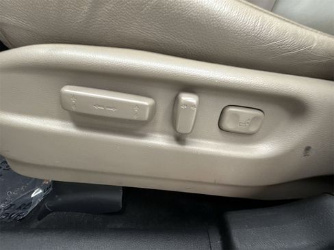 Used 2016 Honda Pilot Touring image 17