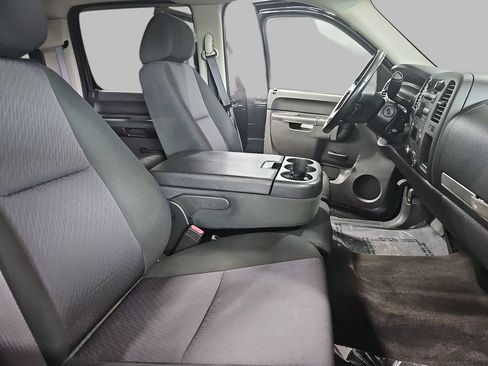 Used 2013 Chevrolet Silverado 2500 LT w/ Interior Plus Package AWD/4WD image 13