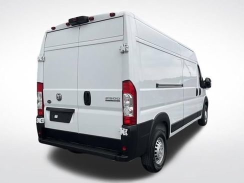 Used 2025 RAM ProMaster 2500 w/ Convenience Group FWD image 15
