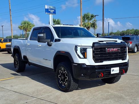 Used 2026 GMC Sierra 2500 AT4X AWD/4WD image 7