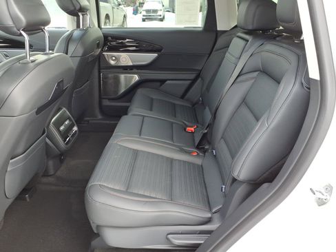 New 2026 Lincoln Nautilus Reserve image 8