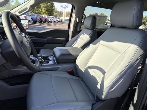 New 2025 Ford F150 Lightning Flash image 19