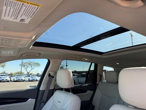 Used 2023 Cadillac XT6 Premium Luxury w/ Technology Package image 33