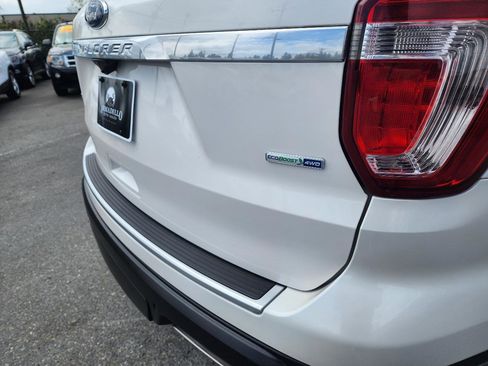 Used 2018 Ford Explorer Platinum AWD/4WD image 45