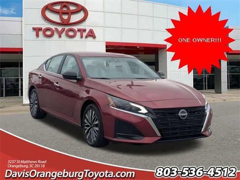 Used 2025 Nissan Altima 2.5 SV image 1