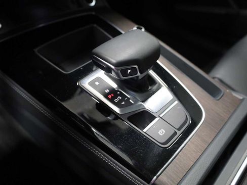 Used 2024 Audi Q5 2.0T Prestige image 27