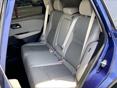 Used 2023 Nissan Rogue SV FWD image 25