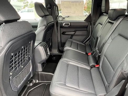 New 2025 Ford Bronco Badlands image 15