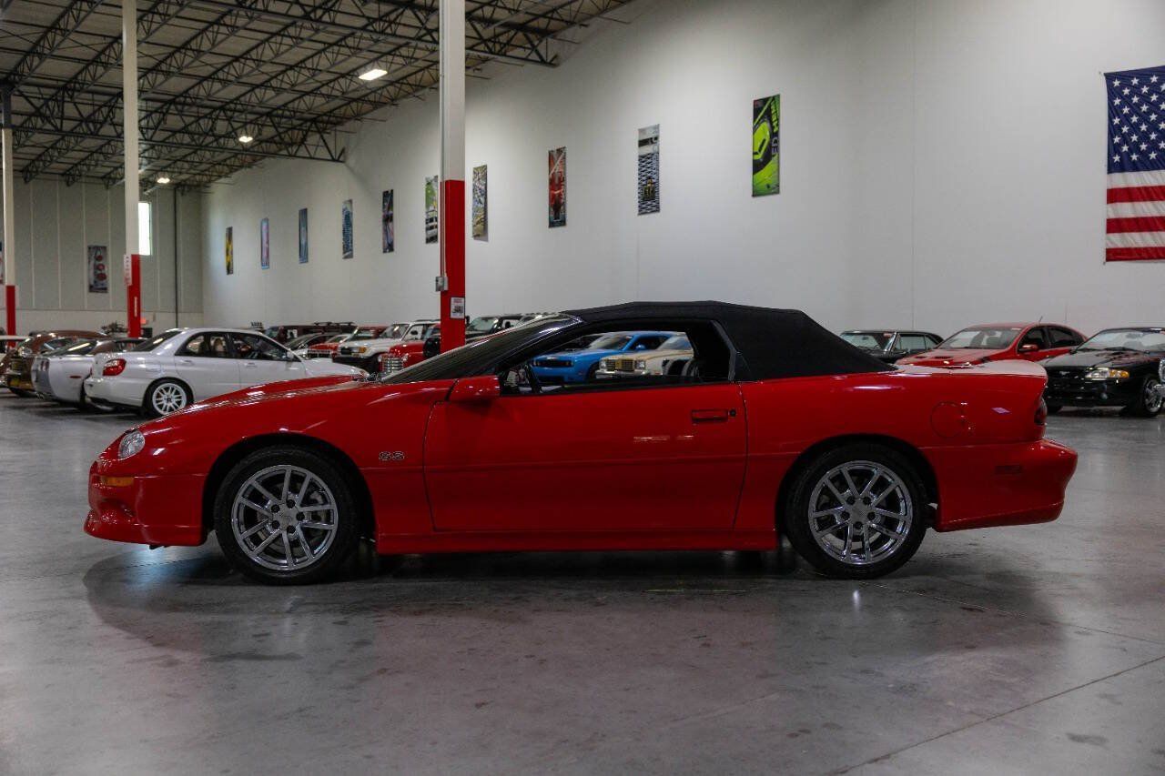 Used 2002 Chevrolet Camaro Z28 w/ SS Performance/Appearance Pkg RWD image 22