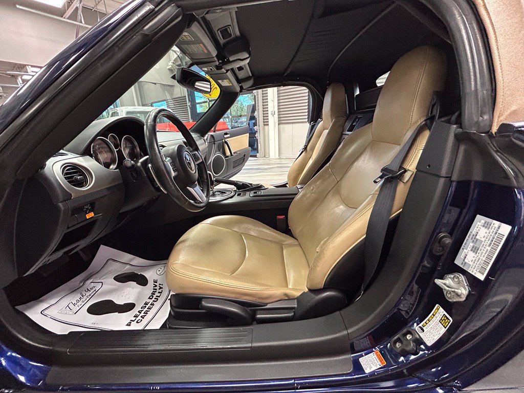 Used 2009 MAZDA MX-5 Miata Grand Touring RWD image 44