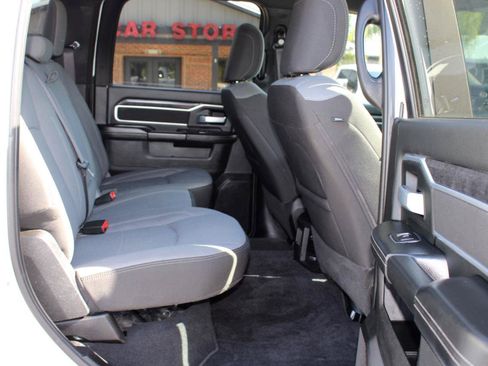 Used 2024 RAM 2500 Big Horn AWD/4WD image 9