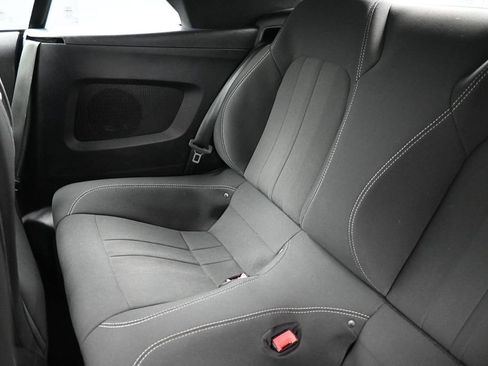 Used 2019 Ford Mustang Convertible RWD image 22