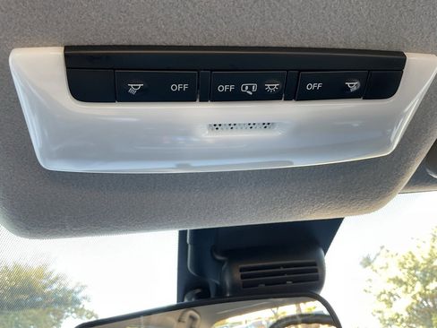 New 2025 Nissan Versa SV w/ Trunk Package image 25