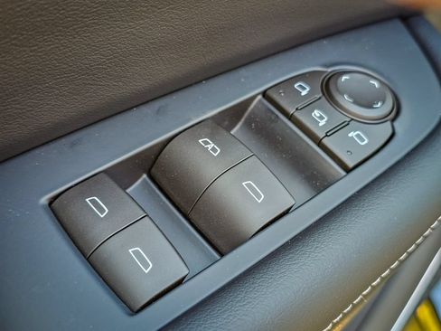 New 2027 Buick Enclave Preferred w/ Power Package AWD/4WD image 11