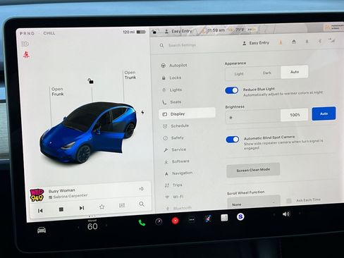 Used 2021 Tesla Model Y Long Range image 24
