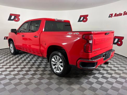 Used 2020 Chevrolet Silverado 1500 Custom w/ Custom Value Package AWD/4WD image 5