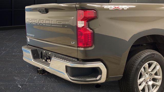 Used 2024 Chevrolet Silverado 1500 LT AWD/4WD image 39