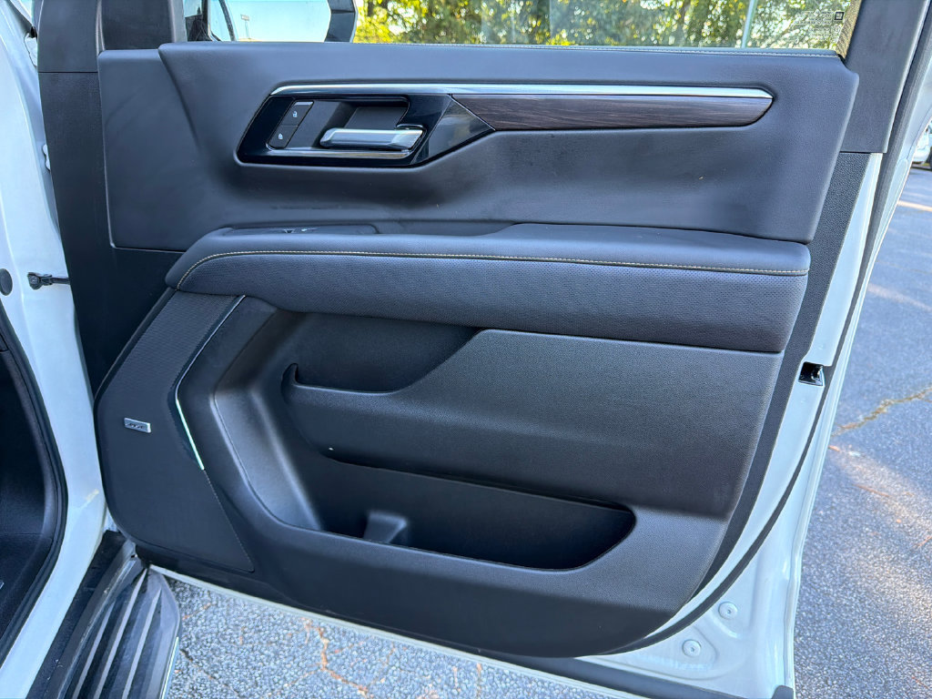 Used 2025 Chevrolet Tahoe Premier w/ Sun And Tow Package RWD image 14