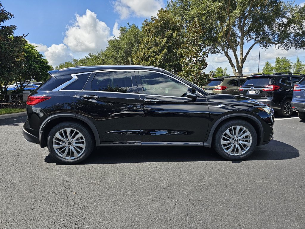Used 2023 INFINITI QX50 Luxe FWD image 2