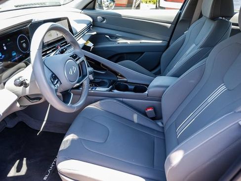 Certified 2025 Hyundai Elantra SEL FWD image 23