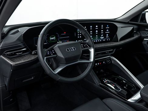 Certified 2025 Audi Q5 Premium Plus w/ Premium Plus image 9