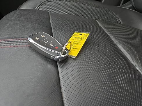 Used 2023 Chevrolet Traverse RS AWD/4WD image 12