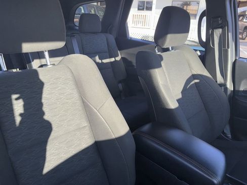 Used 2023 Dodge Durango GT w/ Blacktop Package image 8