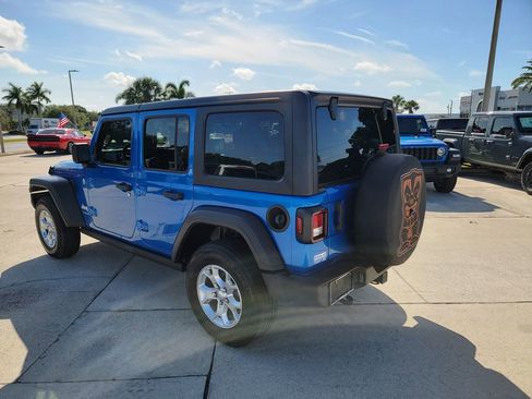 Used 2021 Jeep Wrangler Unlimited Sport AWD/4WD image 3