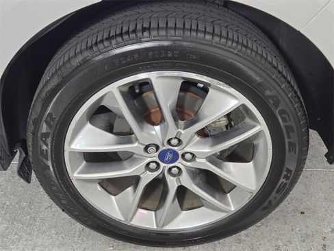 Used 2018 Ford Edge Titanium w/ Equipment Group 301A image 13