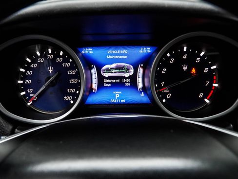 Used 2019 Maserati Ghibli S Q4 AWD/4WD image 33